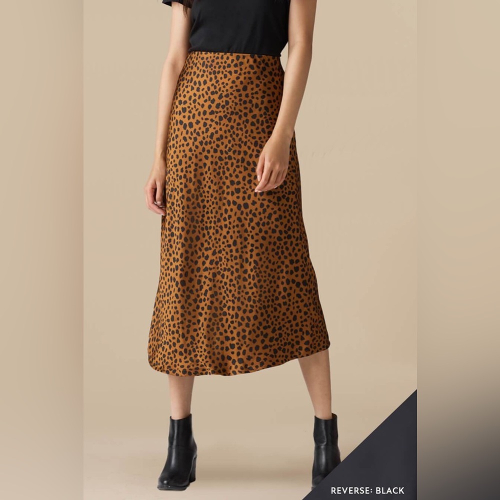 VETTA Reversible Satin Midi Skirt in Black/Cheetah - Size XS